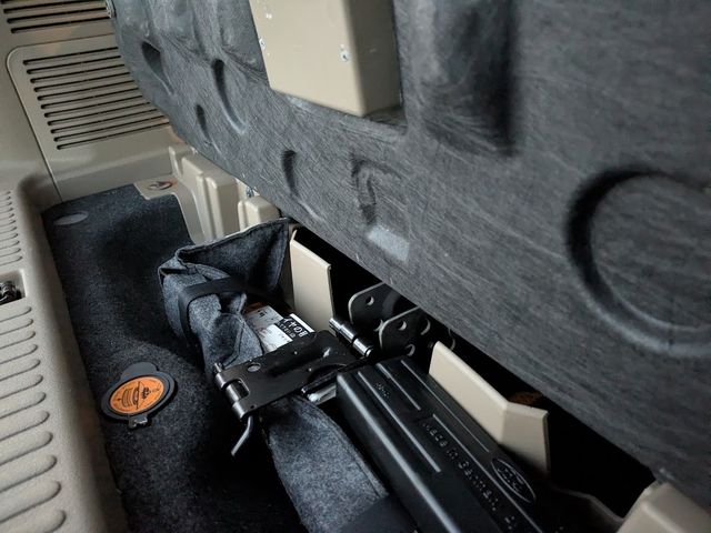 FORD EXPLORER 2009 Image 31