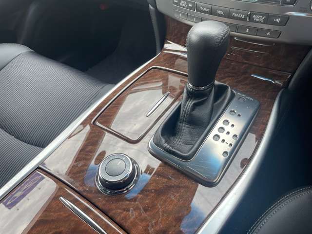 NISSAN FUGA 4WD 2021 Image 31