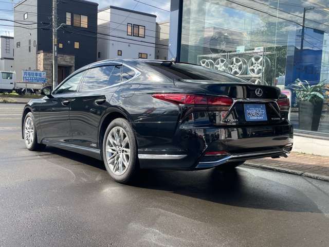 TOYOTA LEXUS LS500H 4WD 2022 Image 31