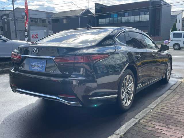 TOYOTA LEXUS LS500H 4WD 2022 Image 31