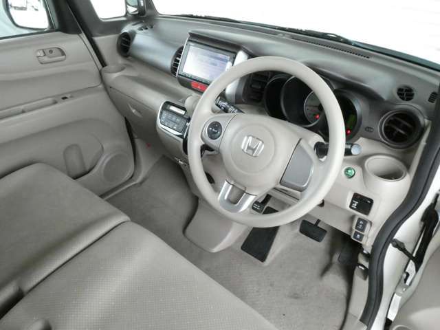 HONDA N BOX 2012 Image 31