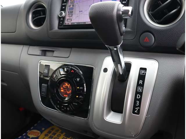 NISSAN NV350 CARAVAN 4WD 2020 Image 31