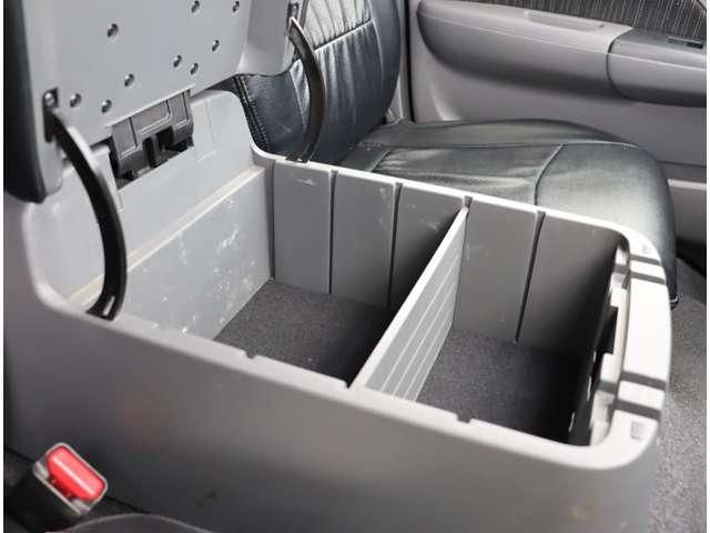 NISSAN NV350 CARAVAN 4WD 2020 Image 31