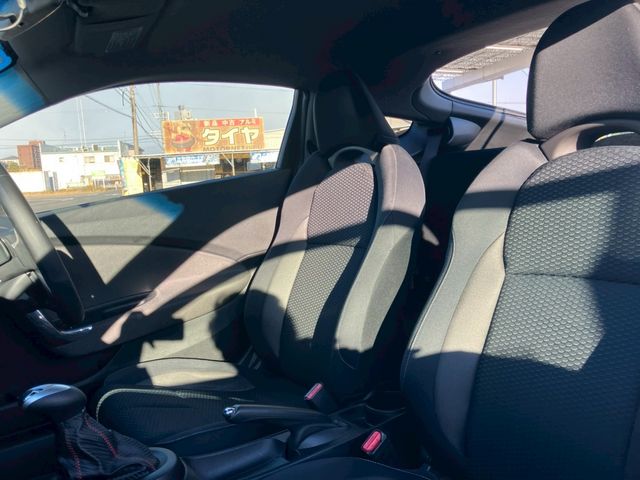 HONDA CR-Z 2012 Image 31