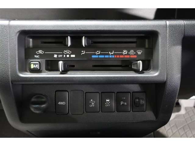 DAIHATSU HIJET TRUCK 4WD 2021 Image 31