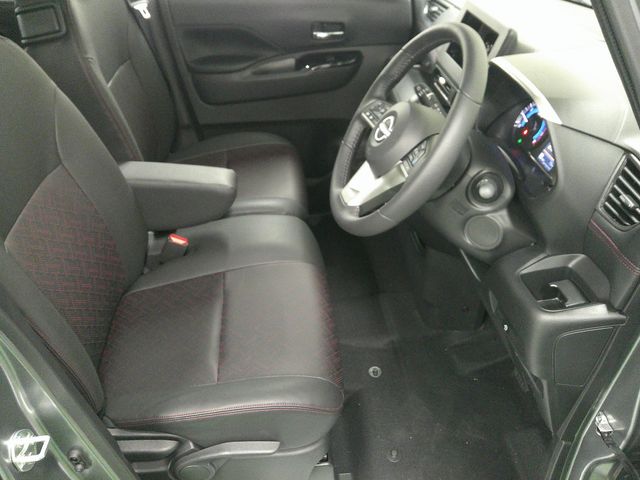 NISSAN ROOX 2025 Image 31