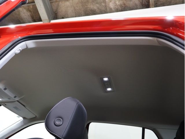 VOLKSWAGEN T-CROSS 2021 Image 31