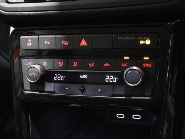 VOLKSWAGEN T-CROSS 2021 Image 31