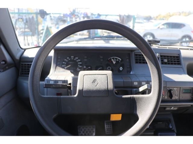RENAULT CINQ(5) 1990 Image 31