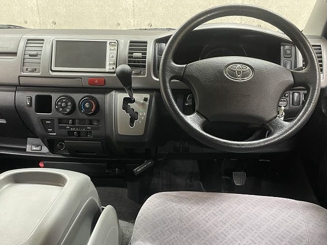 TOYOTA REGIUSACE VAN 2WD 2010 Image 31