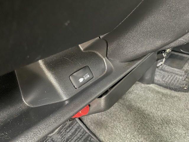 TOYOTA REGIUSACE VAN 2WD 2010 Image 31