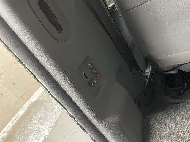 TOYOTA REGIUSACE VAN 2WD 2010 Image 31