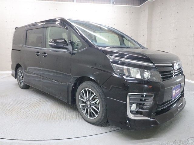 TOYOTA VOXY 2015 Image 31