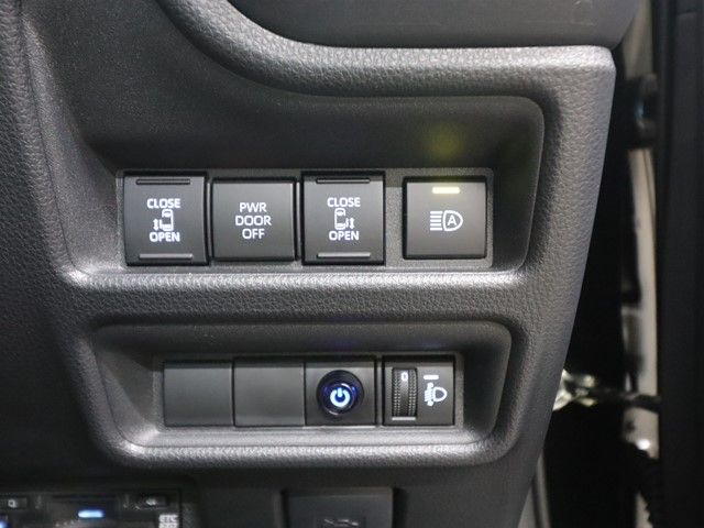 TOYOTA SIENTA HYBRID 2024 Image 31