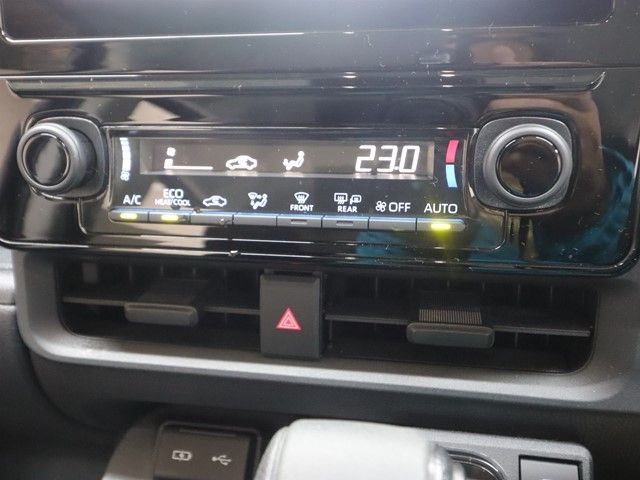 TOYOTA SIENTA HYBRID 2024 Image 31