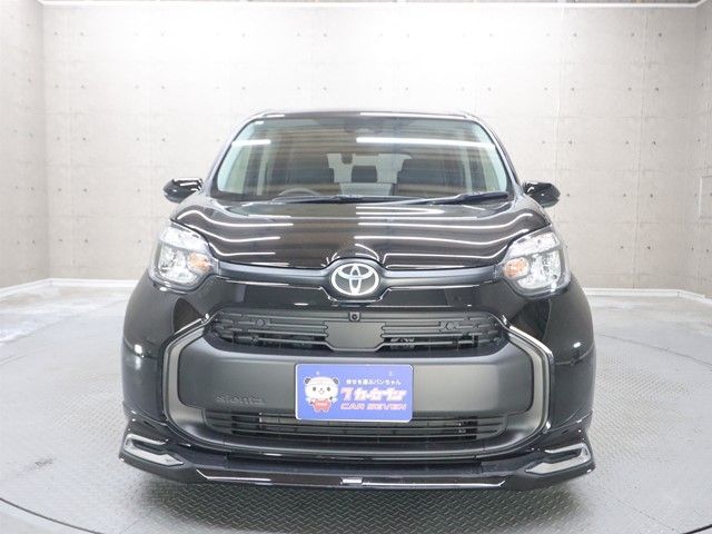 TOYOTA SIENTA HYBRID 2024 Image 31