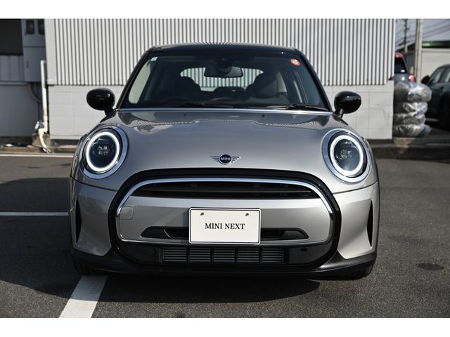 BMW MINI COOPER D 5DOOR 2023 Image 31