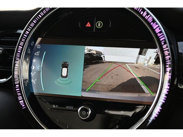 BMW MINI COOPER D 5DOOR 2023 Image 31