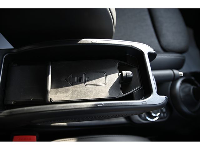 BMW MINI COOPER D 5DOOR 2023 Image 31