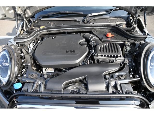 BMW MINI COOPER D 5DOOR 2023 Image 31