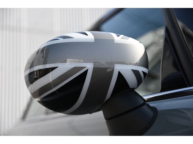 BMW MINI COOPER D 5DOOR 2022 Image 31