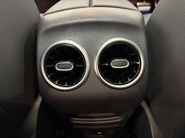 MERCEDES BENZ GLB 2021 Image 31