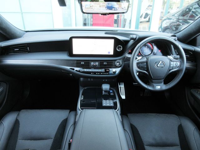 TOYOTA LEXUS LS500 2023 Image 31