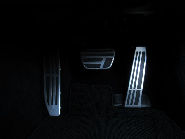 TOYOTA LEXUS LS500 2023 Image 31