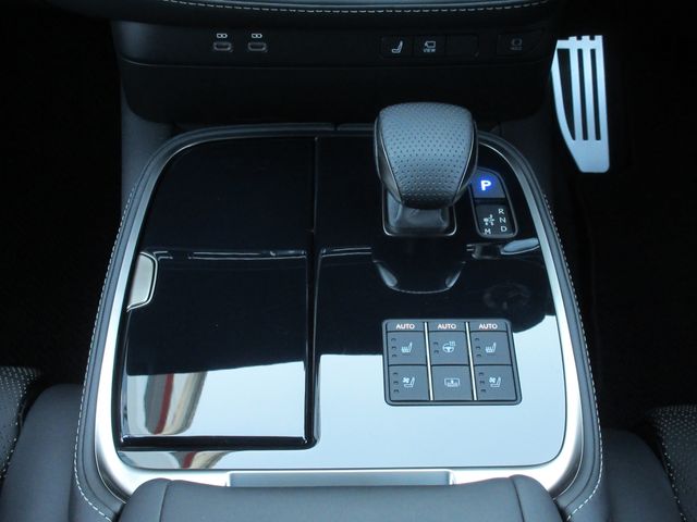 TOYOTA LEXUS LS500 2023 Image 31