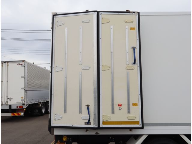 ISUZU ELF 2020 Image 31