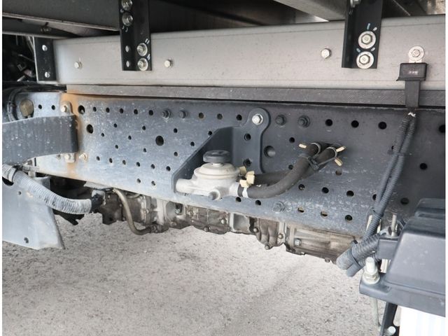 ISUZU ELF 2020 Image 31