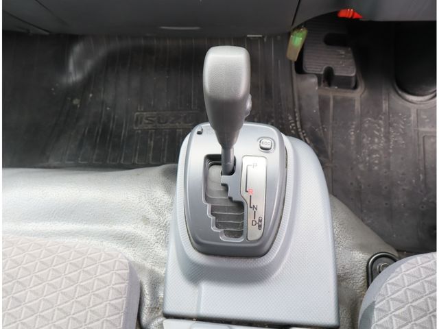 ISUZU ELF 2020 Image 31