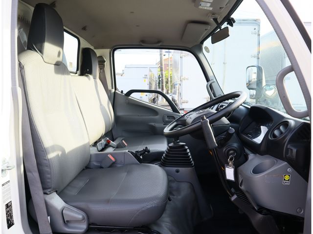 HINO DUTRO 2020 Image 31