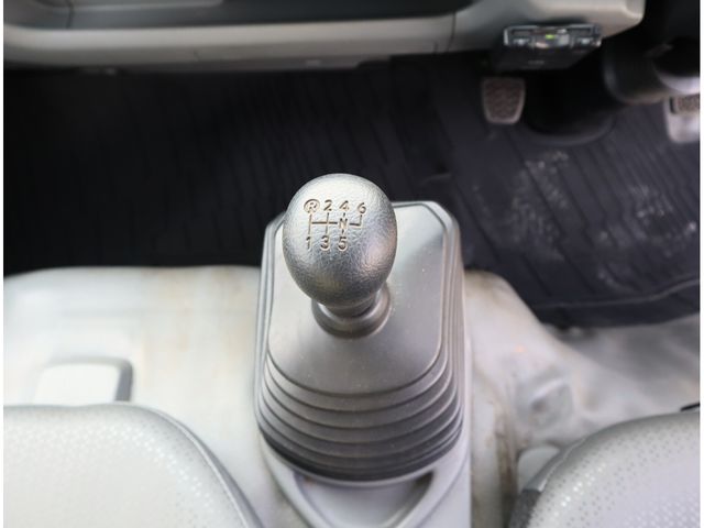 HINO DUTRO 2020 Image 31