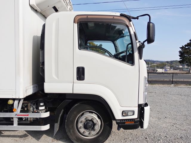 ISUZU FORWARD 2015 Image 31