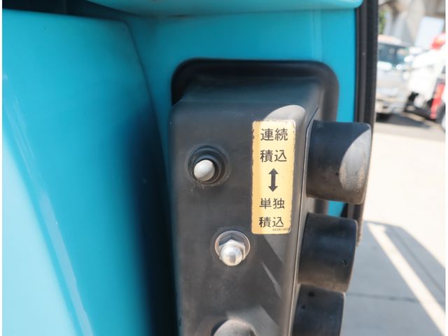 MITSUBISHI CANTER 2022 Image 31