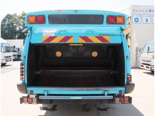 MITSUBISHI CANTER 2022 Image 31