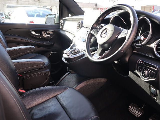 MERCEDES BENZ V CLAS 2017 Image 31