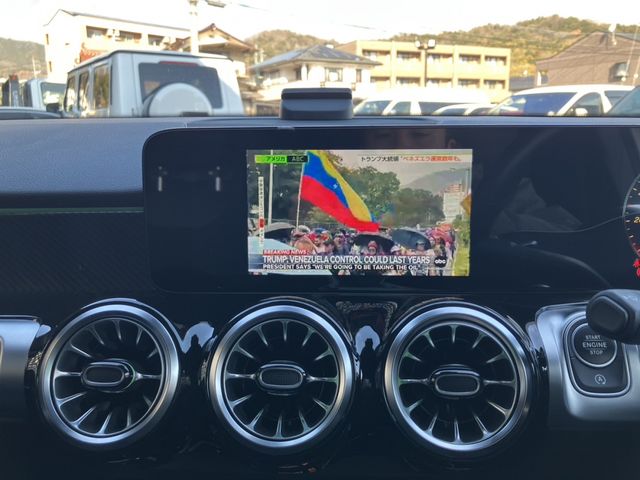 MERCEDES BENZ GLB 2022 Image 31