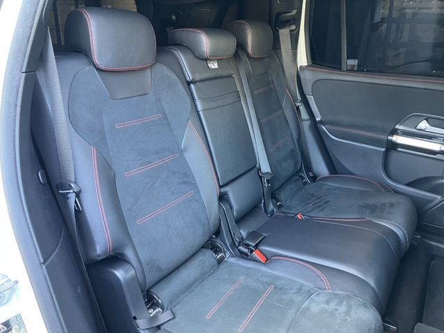 MERCEDES BENZ GLB 2022 Image 31