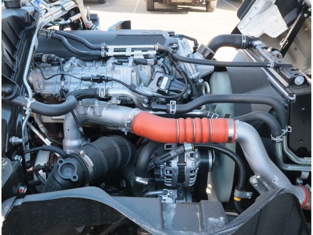 MITSUBISHI CANTER 2025 Image 31