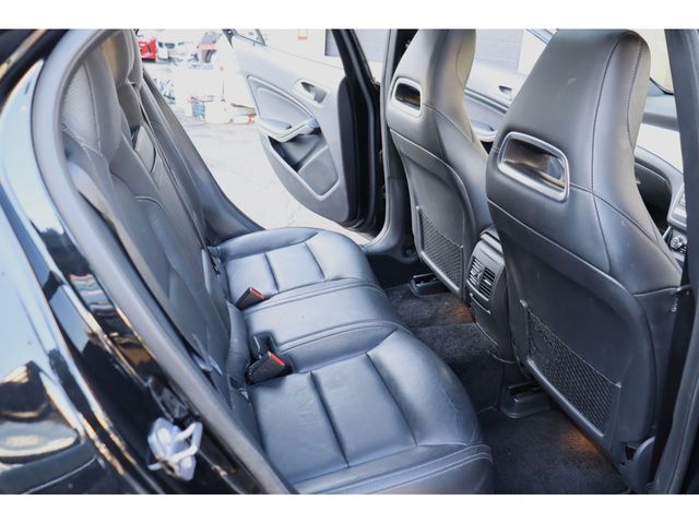 MERCEDES BENZ GLA CL 2019 Image 31