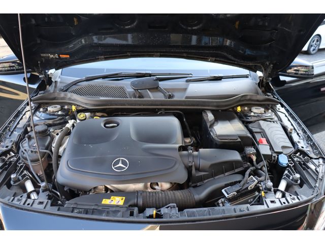 MERCEDES BENZ GLA CL 2019 Image 31