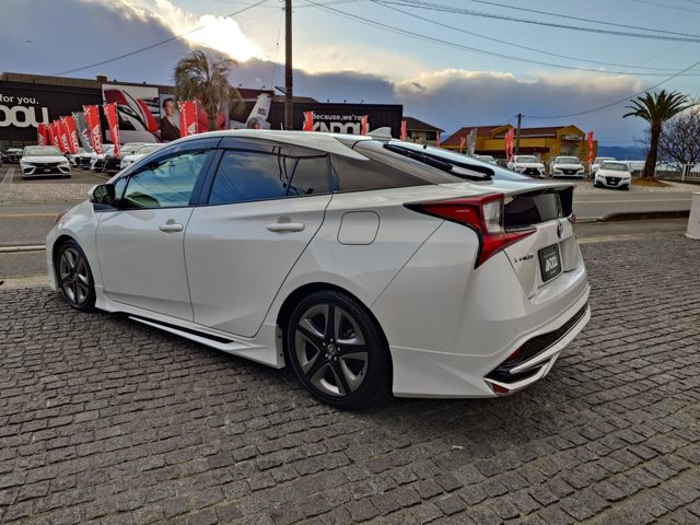 TOYOTA PRIUS 2021 Image 31