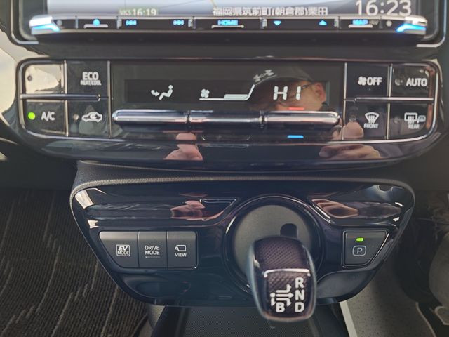 TOYOTA PRIUS 2021 Image 31