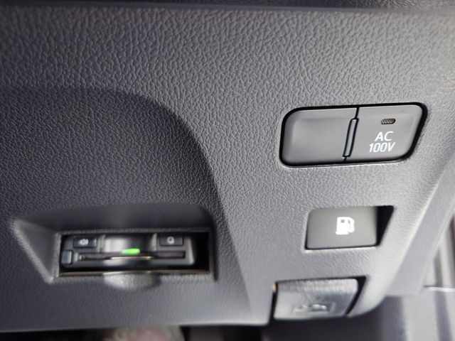 TOYOTA PRIUS 2021 Image 31