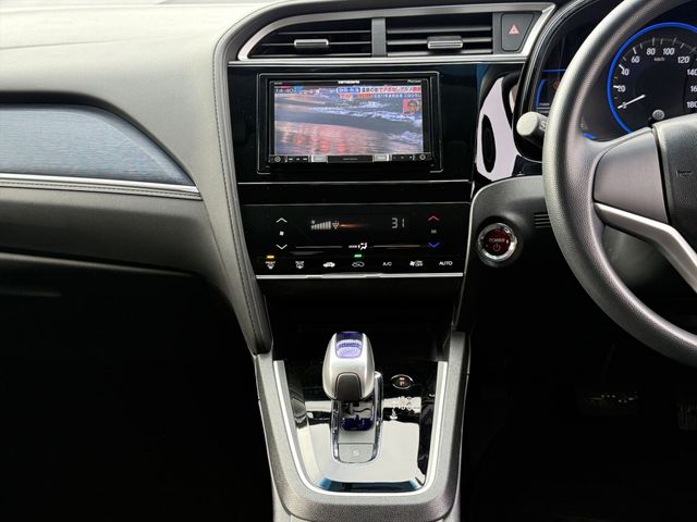 HONDA SHUTTLE HYBRID 2016 Image 31