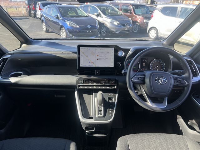 TOYOTA VOXY HYBRID 4WD 2023 Image 31