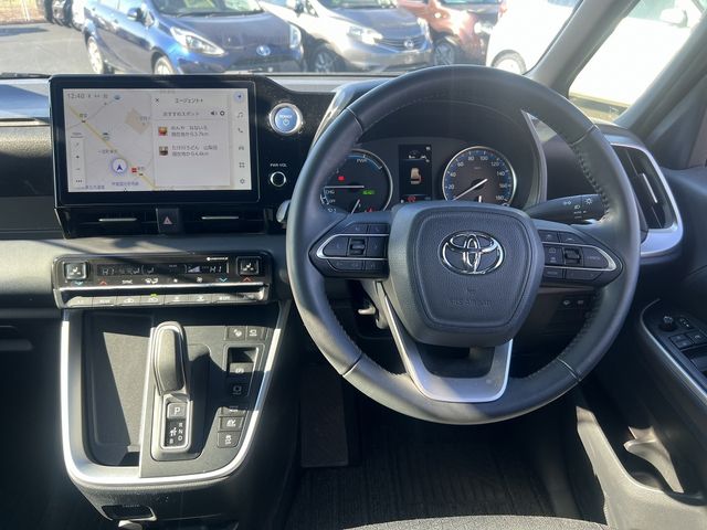 TOYOTA VOXY HYBRID 4WD 2023 Image 31