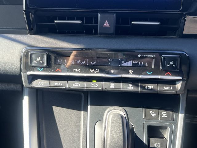 TOYOTA VOXY HYBRID 4WD 2023 Image 31